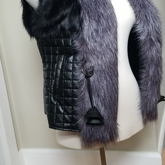 Faux Fur Vest - Picture 4 of 7